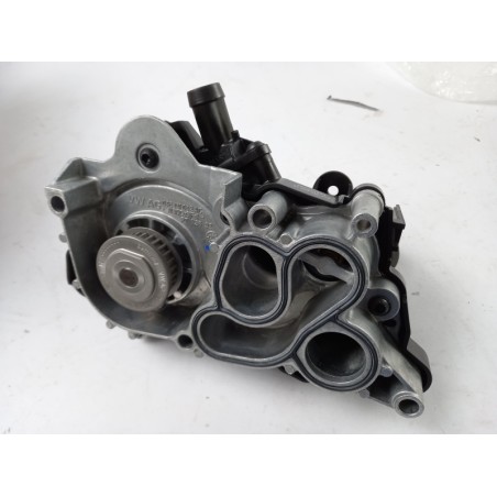 Boîtier De Thermostat VAG 04E121600CR  Pièce d'origine oem