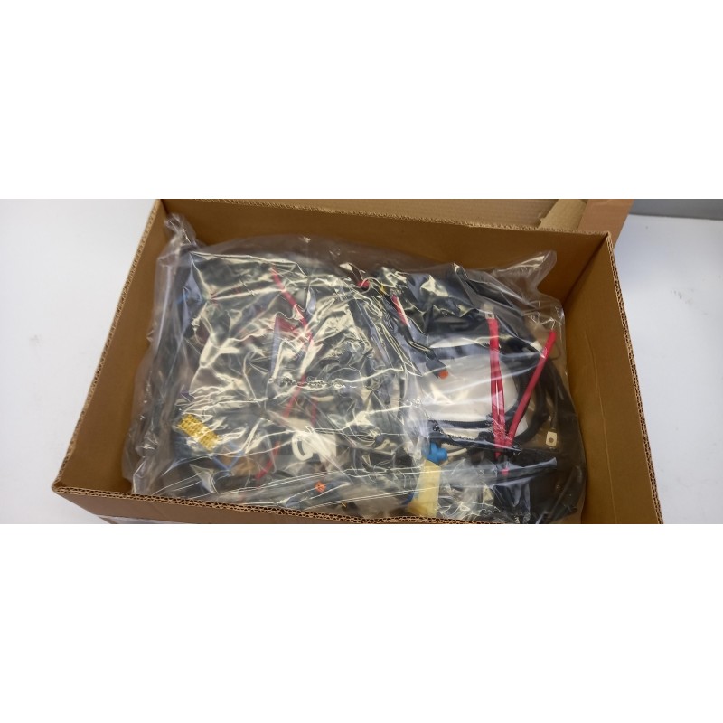 Faisceaux De Câbles Pour Moteur RENAULT 240118195R  Pièce d'origine oem