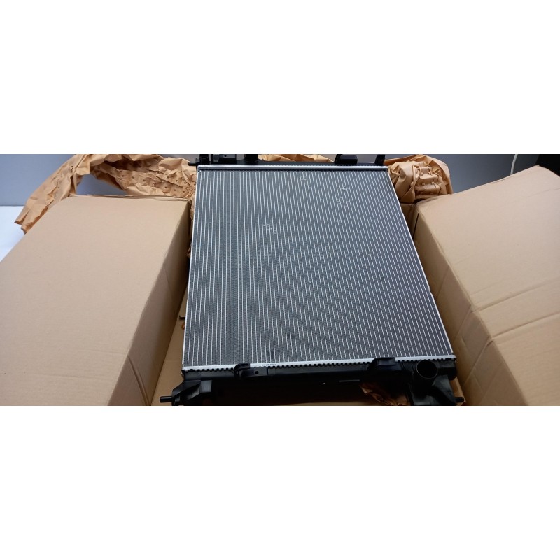 Radiateur De Refroidissement Du Moteur NISSAN 214104EB0B  Pièce d'origine oem
