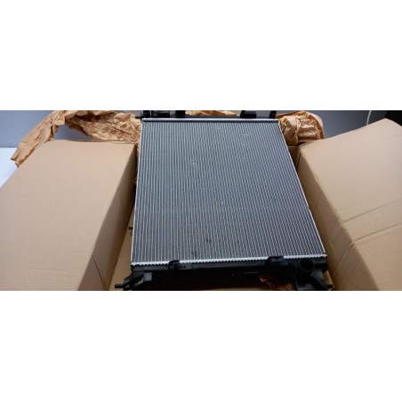 Radiateur De Refroidissement Du Moteur NISSAN 214104EB0B  Pièce d'origine oem