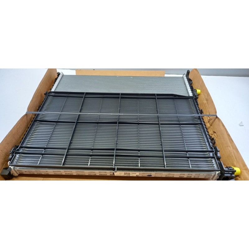 Radiateur De Refroidissement Du Moteur BMW 17115A26B34 5A26B34 Pièce d'origine oem