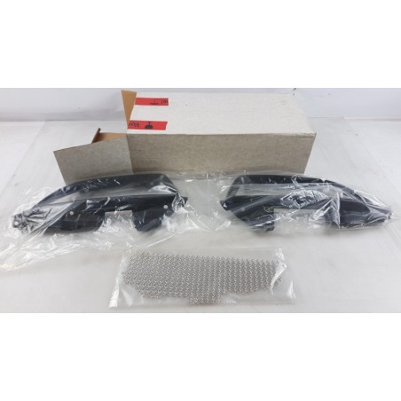 Insert De Grille De Radiateur MITSUBISHI MZ313079  Pièce d'origine oem