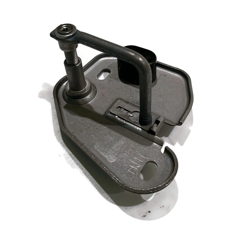 Upper right latch for the hood VW T-Cross SKODA KodiaQ SEAT Arona 565823186