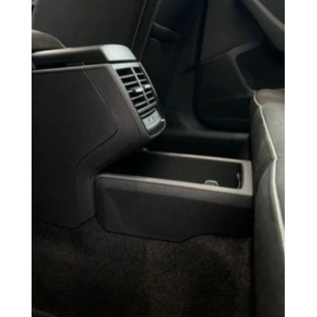 Storage compartment in the centre tunnel between the rear seats SKODA Kamiq SCALA