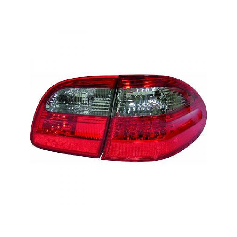 Feux arrière design côté Mercedes W211