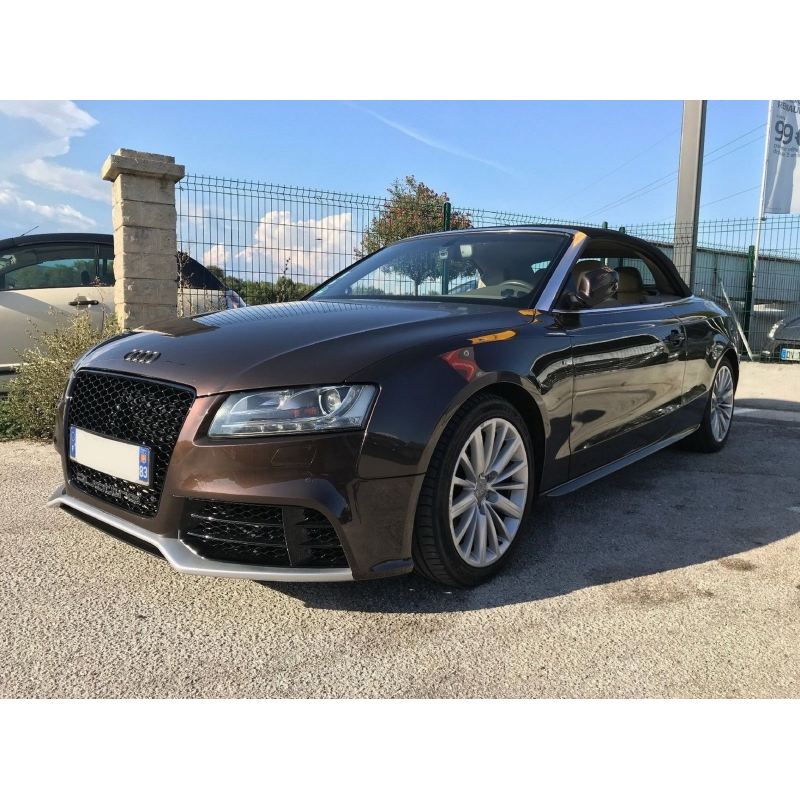 Front Grille suitable for AUDI A5 8T (2008-2011) RS5 Design Badgeless Piano Black