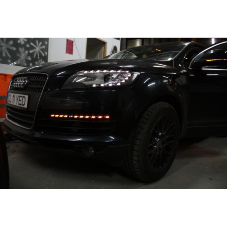 Suitable for AUDI Q7 4L (2006-2009) LED DRL Daytime Running Lights +Turning Lights OEM Facelift Design Suitable for AUDI Q7 4L (2006-2009) LED DRL Daytime Running Lights +Turning Lights OEM Facelift Design