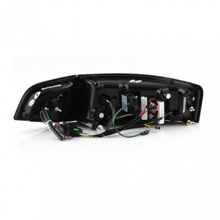 Feux arrière LTI avec clignotant dynamique pour AUDI A6 (C6) Feux arrière LTI avec clignotant dynamique pour AUDI A6 (C6)