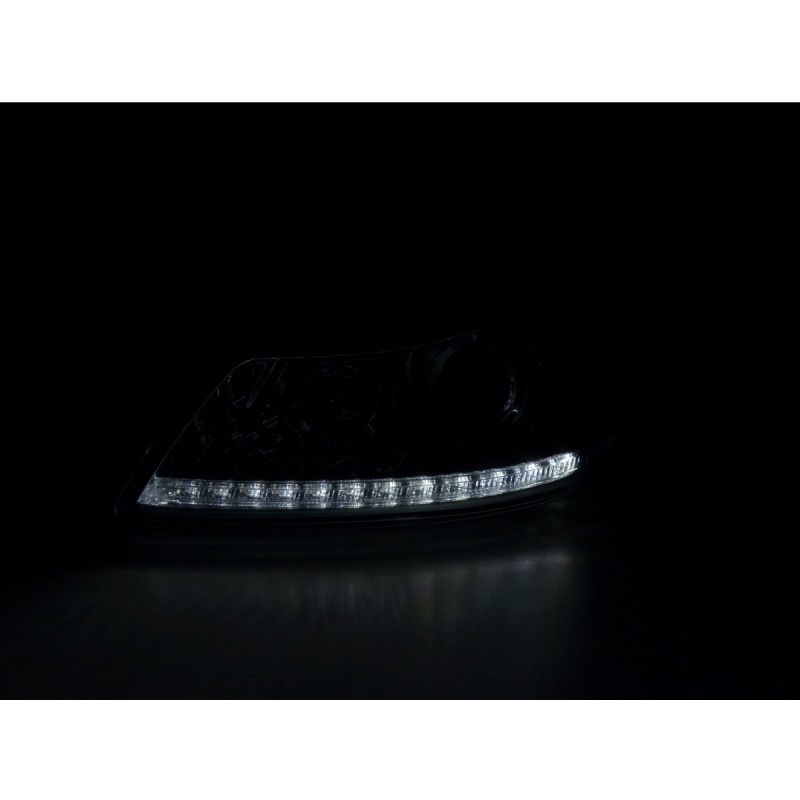 Phare Daylight LED DRL look Skoda Oktavia à partir de 2009 chrome