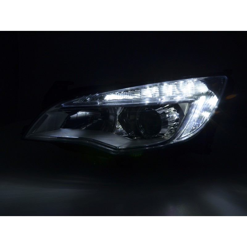 Phares Daylight utilisés avec les feux de jour Opel Astra J 2009-2012 chrome