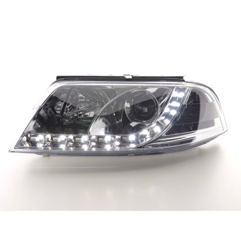 Phares Daylight d'occasion VW Passat (type 3BG) 00-05 chrome