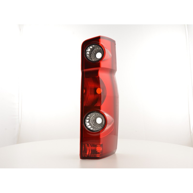 Pièces d'usure feu arrière droit VW Crafter