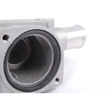 Pompe à eau - Pièces d'origine VW/Audi 037121010C Pompe à eau - Pièces d'origine VW/Audi 037121010C