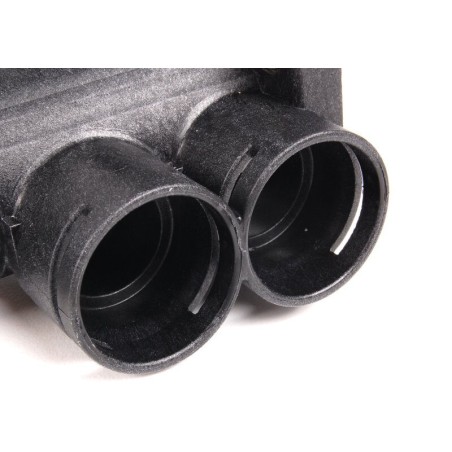 Bride de liquide de refroidissement - Pièces d'origine VW/Audi 037121132B Bride de liquide de refroidissement - Pièces d'origine VW/Audi 037121132B