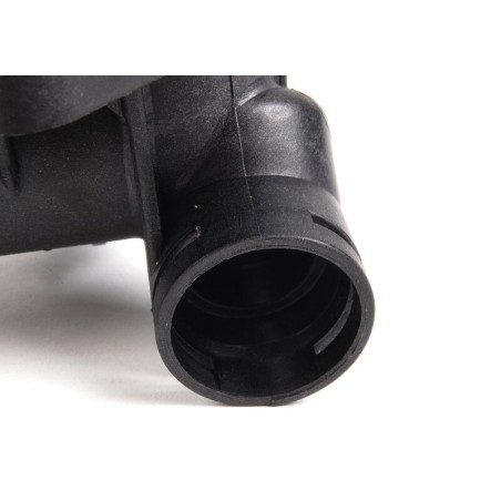 Bride de refroidissement de la culasse - Pièces d'origine VW/Audi 058121132C Bride de refroidissement de la culasse - Pièces d'origine VW/Audi 058121132C