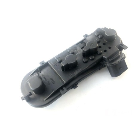 Platine support ampoules de feu arrière droit d'origine AUDI A4 - Pièces d'origine Audi 8E9945258 Platine support ampoules de feu arrière droit d'origine AUDI A4 - Pièces d'origine Audi 8E9945258