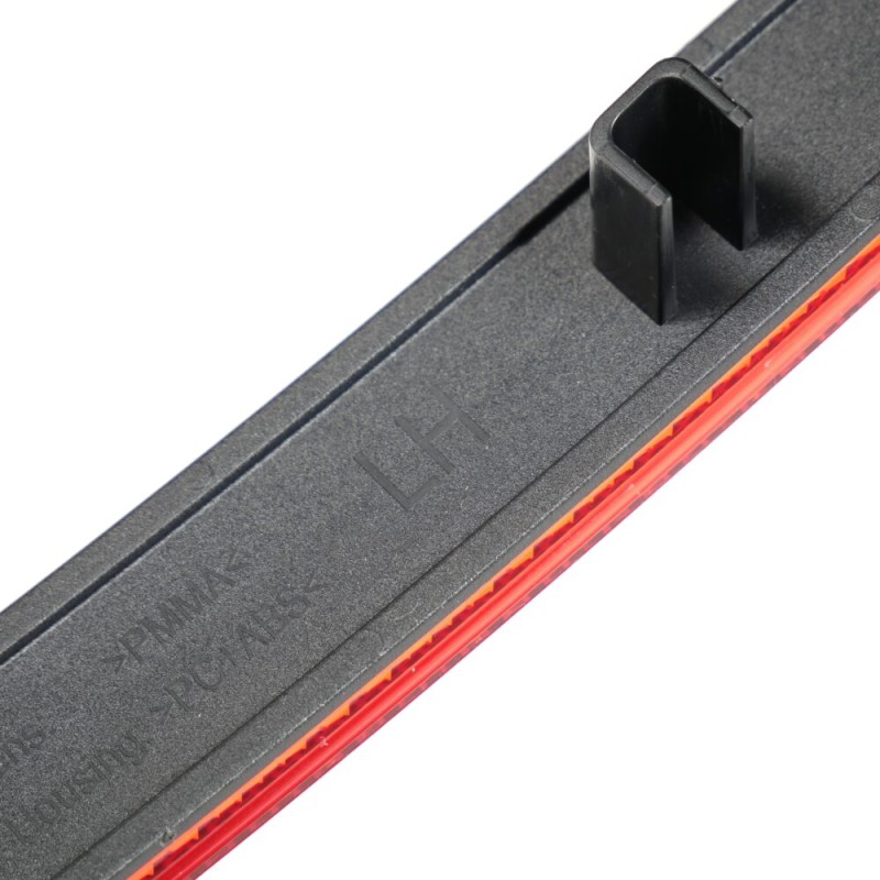 Réflecteur de pare-chocs arrière avant gauche coté conducteur - Pièces d'origine Audi 8W9945105A