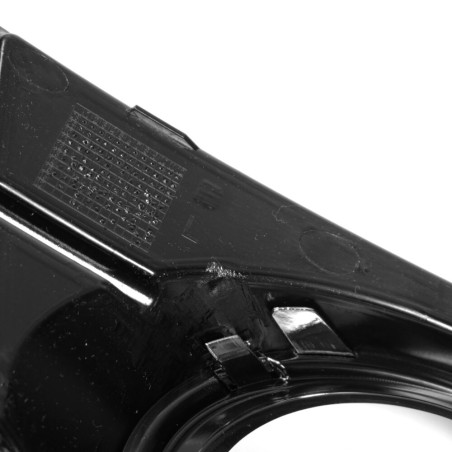Grille de phare antibrouillard gauche pour pare-chocs coté conducteur - Pièces d'origine Audi 8K0807681J01C Grille de phare antibrouillard gauche pour pare-chocs coté conducteur - Pièces d'origine Audi 8K0807681J01C