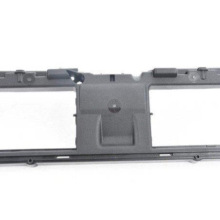 Renfort de couverture inférieure de pare-chocs avant - Pièces d'origine Audi 8W6807771 Renfort de couverture inférieure de pare-chocs avant - Pièces d'origine Audi 8W6807771