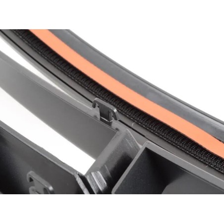 Grille inférieure avant de pare-chocs gauche coté conducteur - Pièces d'origine Audi 4L0071067B1QP Grille inférieure avant de pare-chocs gauche coté conducteur - Pièces d'origine Audi 4L0071067B1QP