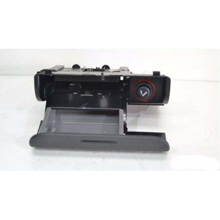 Cendrier central de console avant noir - Pièces d'origine Audi 8N0857951A6PS Cendrier central de console avant noir - Pièces d'origine Audi 8N0857951A6PS