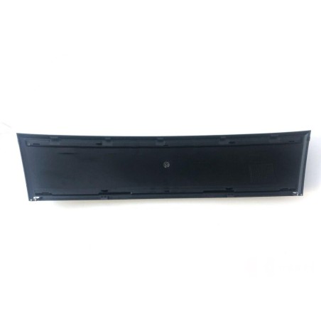 Suppression de la plaque d'immatriculation du pare-chocs avant en noir - Pièces d'origine Audi 4F0807285BL3FZ. Suppression de la plaque d'immatriculation du pare-chocs avant en noir - Pièces d'origine Audi 4F0807285BL3FZ.