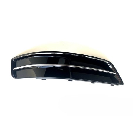 Grille inférieure noire brillante de pare-chocs droit d'origine Audi 8P0807682HT94. Grille inférieure noire brillante de pare-chocs droit d'origine Audi 8P0807682HT94.