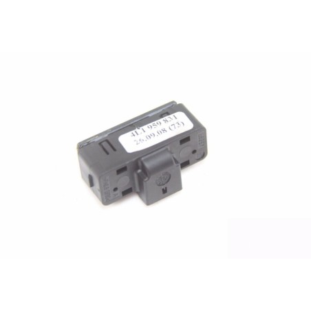 Interrupteur de déverrouillage de coffre arrière noir - Pièces d'origine Audi 4L29598315PR Interrupteur de déverrouillage de coffre arrière noir - Pièces d'origine Audi 4L29598315PR