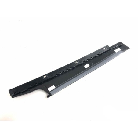 Garniture de pilier de porte avant droit coté passager en noir brillant - Pièces d'origine Audi 8R0837902P5FQ Garniture de pilier de porte avant droit coté passager en noir brillant - Pièces d'origine Audi 8R0837902P5FQ