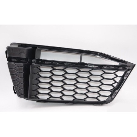Pare-chocs avant S-Line inférieur, garniture de grille droite coté passager noire - Pièces d'origine Audi 8S0807682BT94. Pare-chocs avant S-Line inférieur, garniture de grille droite coté passager noire - Pièces d'origine Audi 8S0807682BT94.