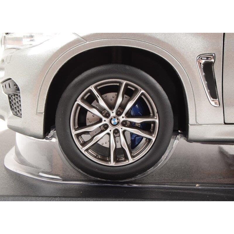 Pièce automobile d'origine BMW 80432364886 à l'échelle 1:18 X6M gris Donington.