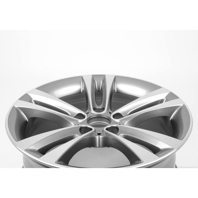 Roue de style à double rayon de 18 pouces - Pièce d'origine BMW 36116796247