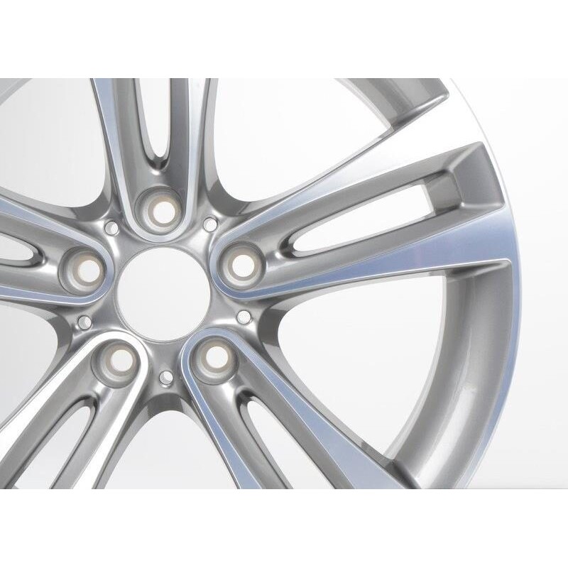 Roue de style à double rayon de 18 pouces - Pièce d'origine BMW 36116796247