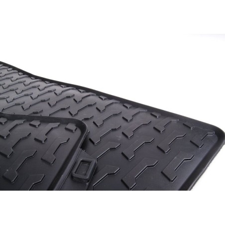 Tapis de sol en caoutchouc toutes saisons noirs - Pièce d'origine BMW 51470428949 pour l'avant. Tapis de sol en caoutchouc toutes saisons noirs - Pièce d'origine BMW 51470428949 pour l'avant.