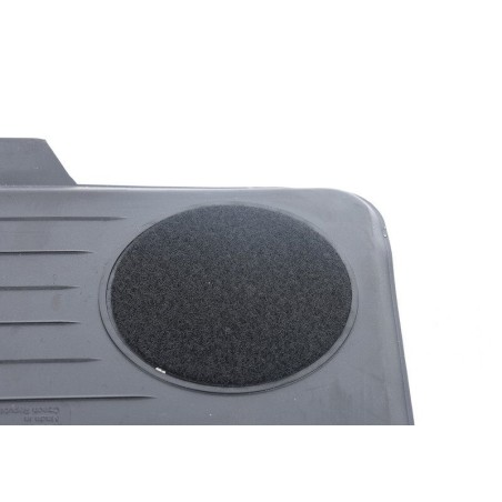 Tapis de sol en caoutchouc toutes saisons noirs - Pièce d'origine BMW 51470428949 pour l'avant. Tapis de sol en caoutchouc toutes saisons noirs - Pièce d'origine BMW 51470428949 pour l'avant.