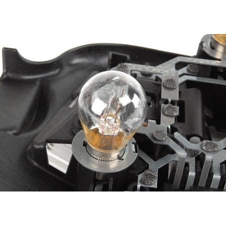 Porte-ampoule droite - Pièce d'origine BMW 63218364730 Porte-ampoule droite - Pièce d'origine BMW 63218364730