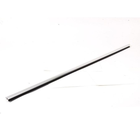 Moulure de fenêtre avant en chrome - Pièce d'origine BMW 51328226105 Moulure de fenêtre avant en chrome - Pièce d'origine BMW 51328226105