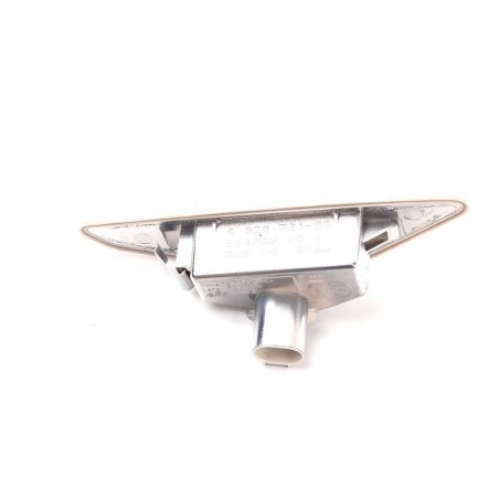 Clignotant latéral d'aile transparent gauche - Pièce d'origine BMW 63136920731 Clignotant latéral d'aile transparent gauche - Pièce d'origine BMW 63136920731