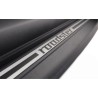 Pièce d'origine BMW 51478398883/51478398884 - Ensemble de bandes de seuil de porte Roadster gauche et droite. Pièce d'origine BMW 51478398883/51478398884 - Ensemble de bandes de seuil de porte Roadster gauche et droite.