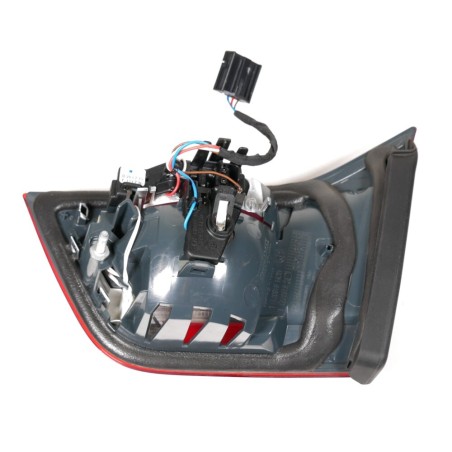 Feux arrière à LED pour le lifting LCI - Pièce d'origine BMW 63217426052/63218496524, côté droit.
