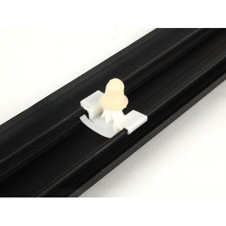 Moulure de ceinture d'aile gauche - Pièce d'origine BMW 51132233685 Moulure de ceinture d'aile gauche - Pièce d'origine BMW 51132233685