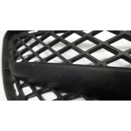 Grille inférieure centrale du pare-chocs avant - Pièce d'origine BMW 51117154556 Grille inférieure centrale du pare-chocs avant - Pièce d'origine BMW 51117154556