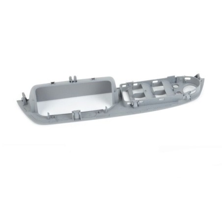 Garniture de poignée d'ouverture de porte avant grise droite RHD - Pièce d'origine BMW 51416975796 Garniture de poignée d'ouverture de porte avant grise droite RHD - Pièce d'origine BMW 51416975796