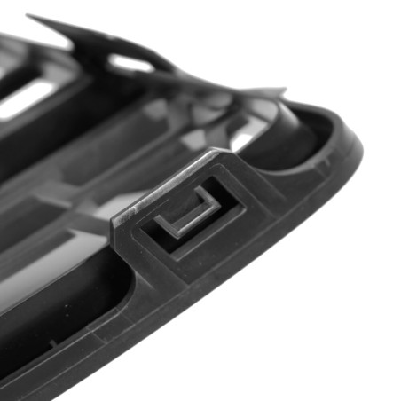Pièce d'origine - Grille de phare antibrouillard gauche N/S pour pare-chocs avant M Sport BMW 51118048967. Pièce d'origine - Grille de phare antibrouillard gauche N/S pour pare-chocs avant M Sport BMW 51118048967.