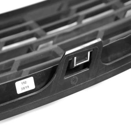 Pièce d'origine - Grille de phare antibrouillard gauche N/S pour pare-chocs avant M Sport BMW 51118048967. Pièce d'origine - Grille de phare antibrouillard gauche N/S pour pare-chocs avant M Sport BMW 51118048967.