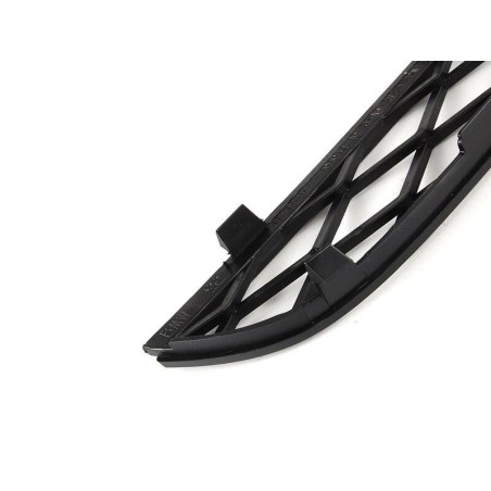 Grille de calandre supérieure avant en maille noire - Pièce d'origine BMW 51117159597 Grille de calandre supérieure avant en maille noire - Pièce d'origine BMW 51117159597