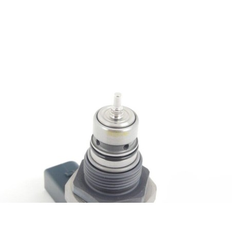 Soupape de pression de carburant - Pièce d'origine BMW 13537801992