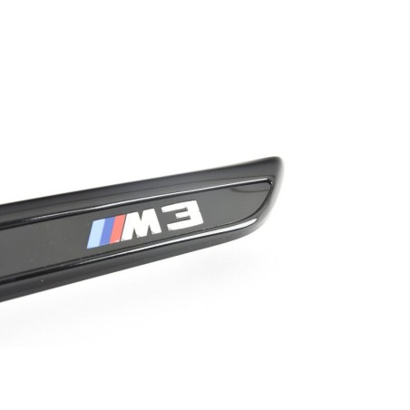 Grille d'aile noire brillante gauche - Pièce d'origine BMW 51148068587 Grille d'aile noire brillante gauche - Pièce d'origine BMW 51148068587