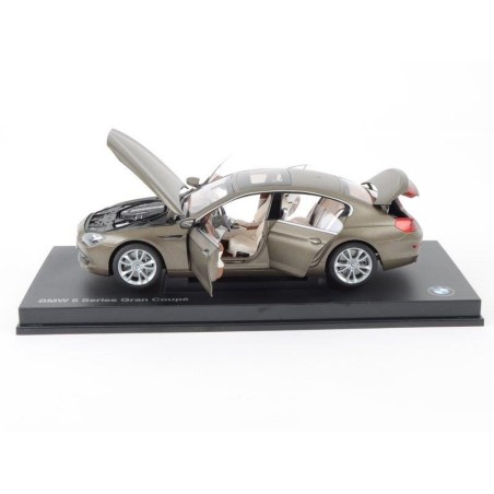 Modèle réduit Gran Coupe Frozen Bronze - Pièce d'origine BMW 80432218742 Modèle réduit Gran Coupe Frozen Bronze - Pièce d'origine BMW 80432218742